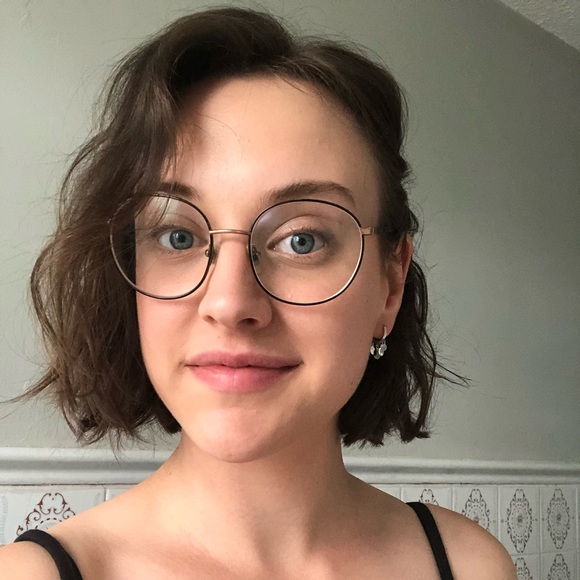 Meet your Posher, Kay - Picture 1 of 1